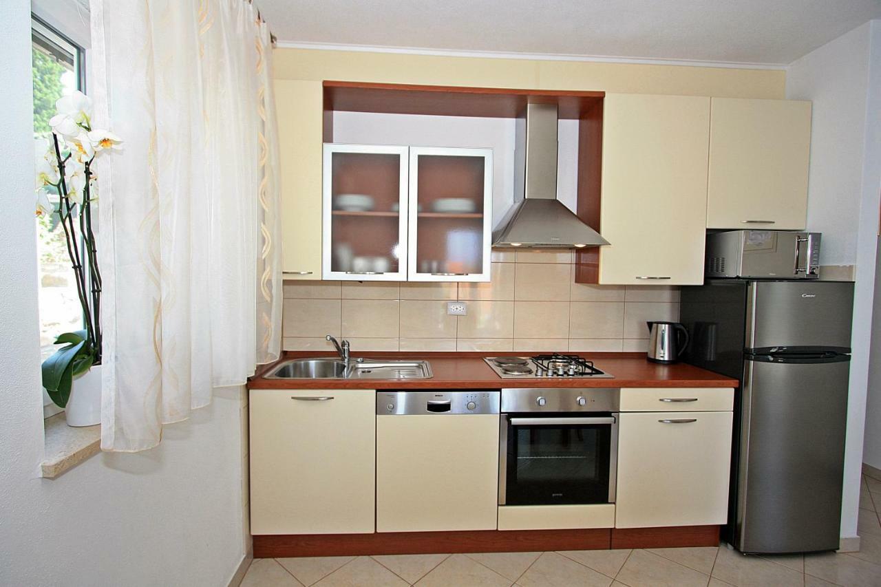 Apartment Igor Supetar Luaran gambar