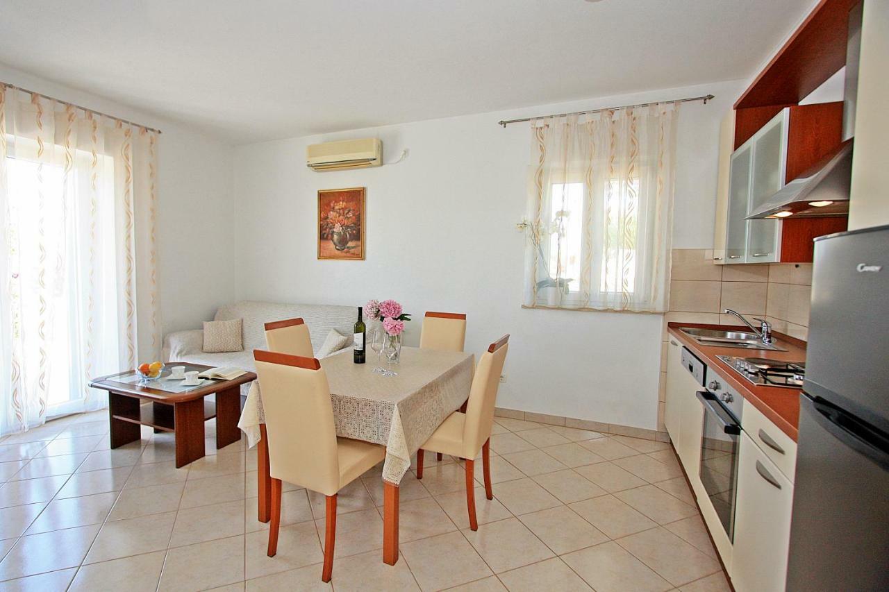 Apartment Igor Supetar Luaran gambar
