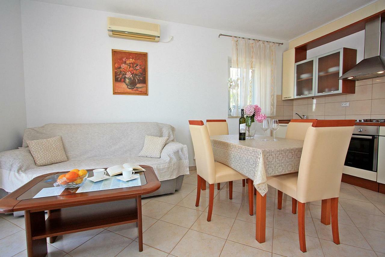 Apartment Igor Supetar Luaran gambar